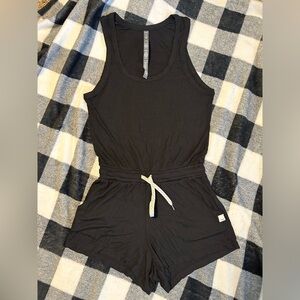 Vuori Torrey Romper ~ NWOT ~ XS ~ Black